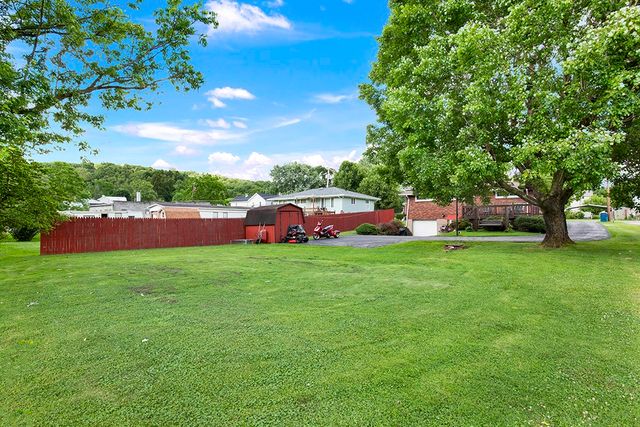 1017 Church St, East Huntingdon, PA 15679