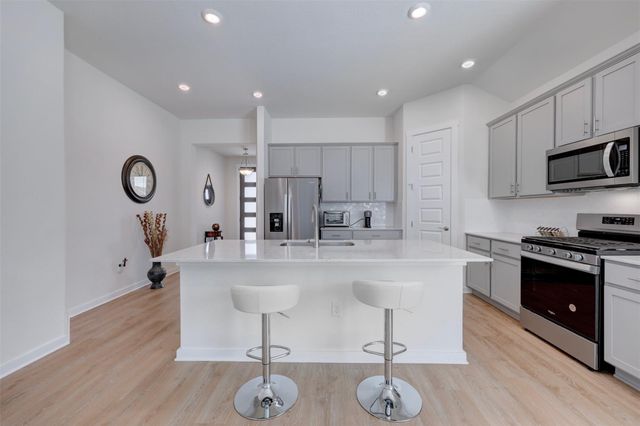 2041 Centerline LN, Georgetown, TX 78628