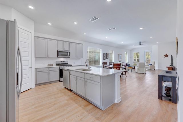 2041 Centerline LN, Georgetown, TX 78628