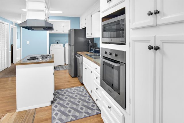 469 Sandpebble Dr., Surfside Beach, SC 29575