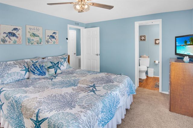 469 Sandpebble Dr., Surfside Beach, SC 29575