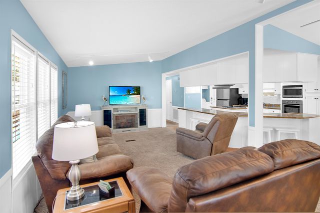 469 Sandpebble Dr., Surfside Beach, SC 29575