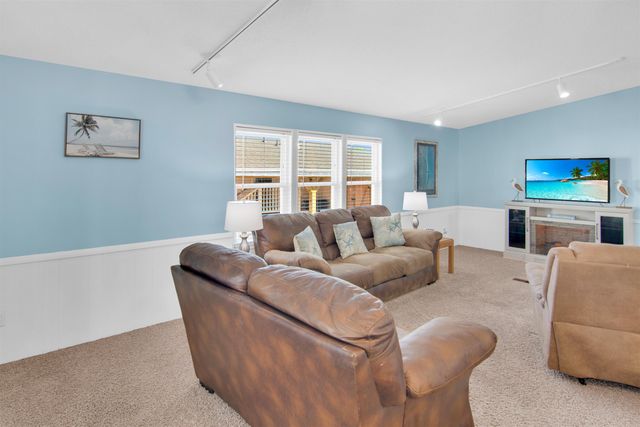 469 Sandpebble Dr., Surfside Beach, SC 29575