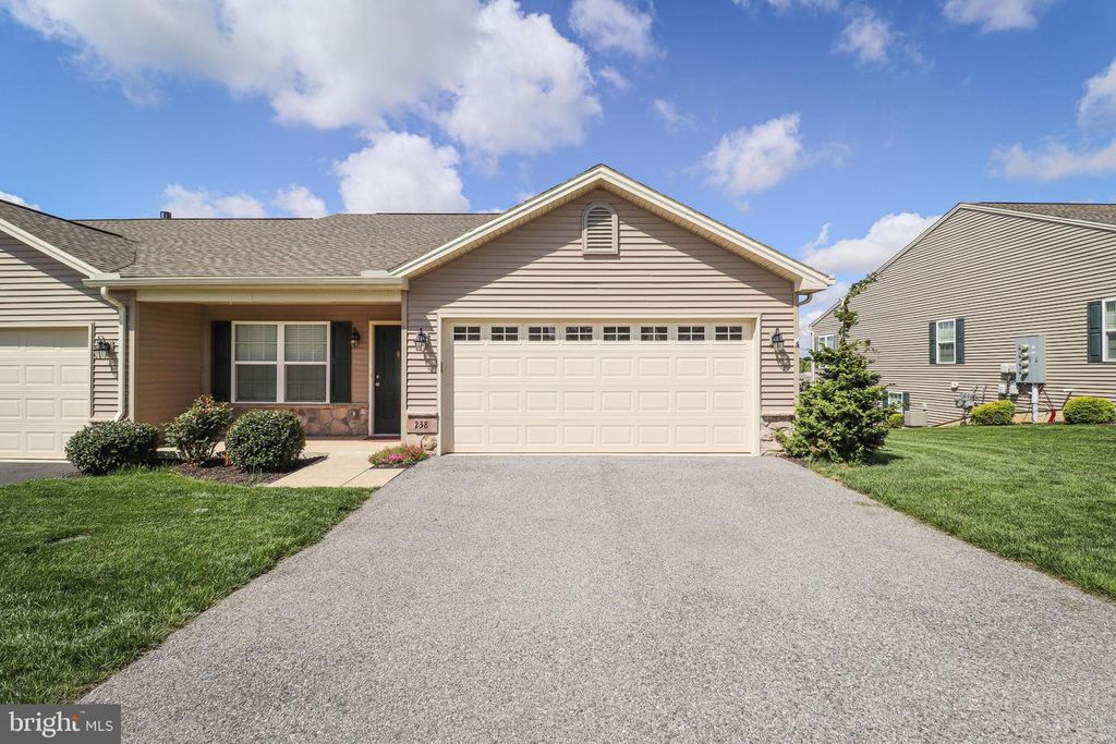 238 PALOMINO WAY # 150, Red Lion, PA 17356