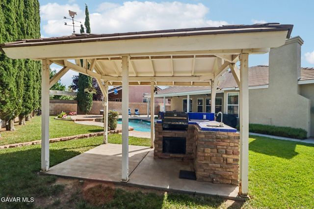 43342 Windrose Lane, Lancaster, CA 93536