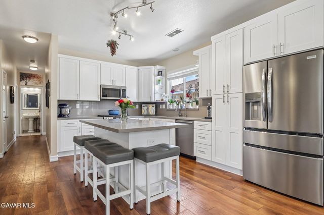 43342 Windrose Lane, Lancaster, CA 93536
