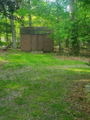 170 Woodland Cir, Tiverton, RI 02878
