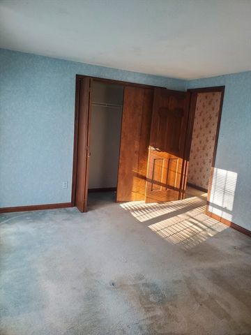 170 Woodland Cir, Tiverton, RI 02878