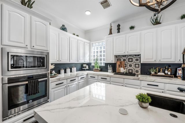 19527 Remington Manor Street, Spring, TX 77379