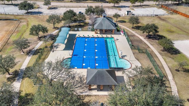 19527 Remington Manor Street, Spring, TX 77379