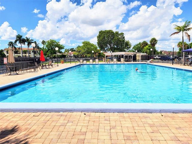 601 Three Islands Blvd 403, Hallandale Beach, FL 33009