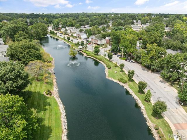 1530 Swallow Drive, Brentwood, MO 63144