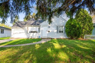 2933 Lake Avenue, Rochester, NY 14612