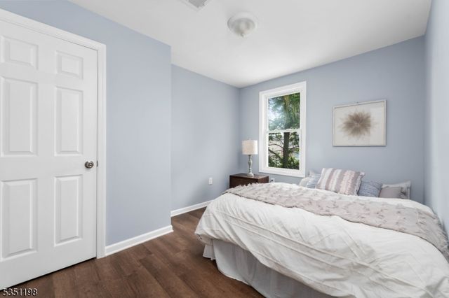 33 Emmet St, Newark City, NJ 07114