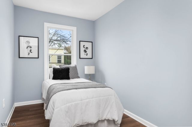 33 Emmet St, Newark City, NJ 07114