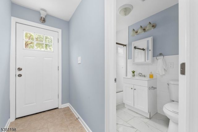 33 Emmet St, Newark City, NJ 07114