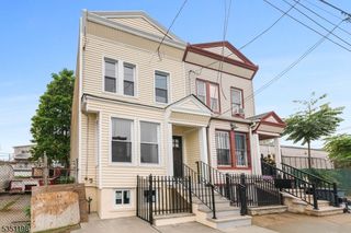 33 Emmet St, Newark City, NJ 07114