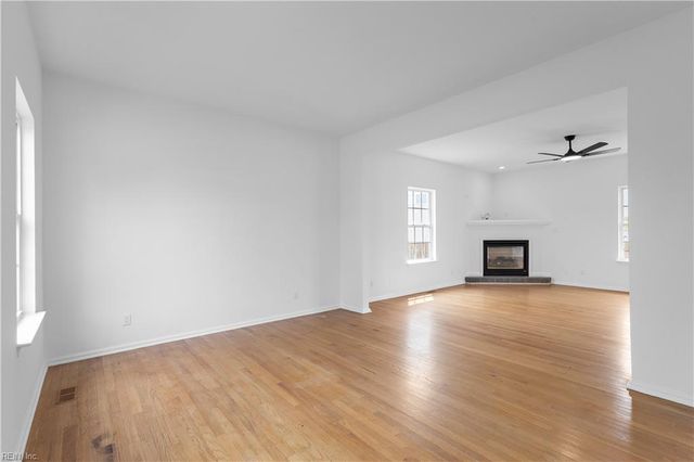 892 Daniel Maloney DR, Virginia Beach, VA 23464