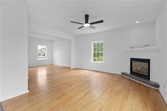 892 Daniel Maloney DR, Virginia Beach, VA 23464