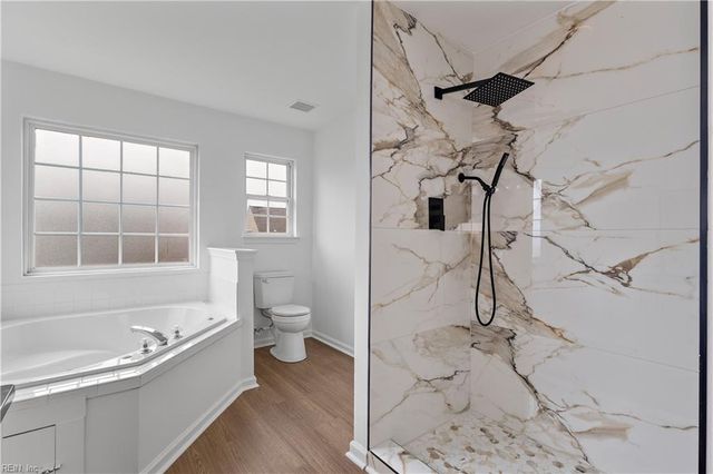 892 Daniel Maloney DR, Virginia Beach, VA 23464