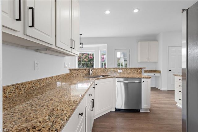 892 Daniel Maloney DR, Virginia Beach, VA 23464