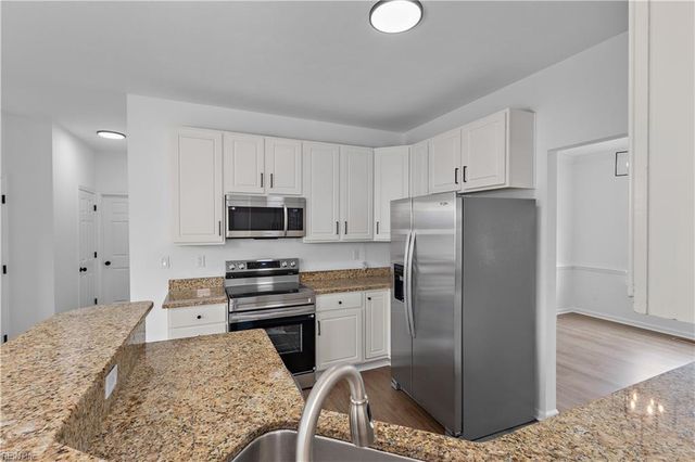 892 Daniel Maloney DR, Virginia Beach, VA 23464