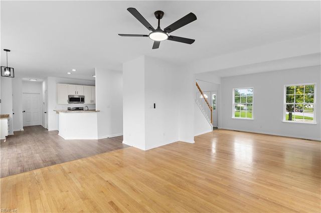 892 Daniel Maloney DR, Virginia Beach, VA 23464