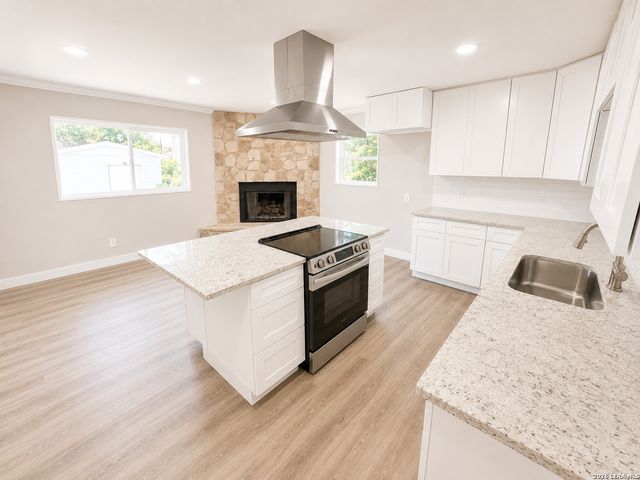 418 REDCLIFF DR, San Antonio, TX 78216