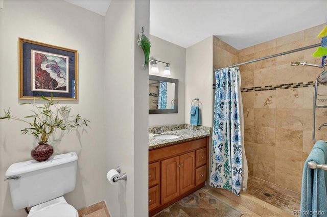 8122 W 17th Avenue, Lakewood, CO 80214