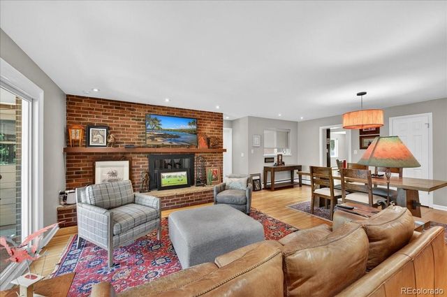 8122 W 17th Avenue, Lakewood, CO 80214