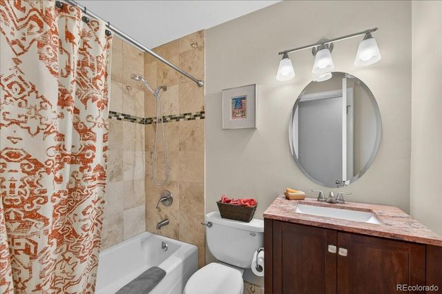 8122 W 17th Avenue, Lakewood, CO 80214