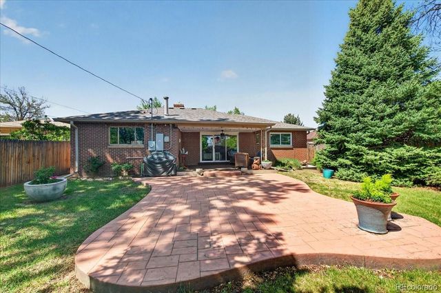 8122 W 17th Avenue, Lakewood, CO 80214