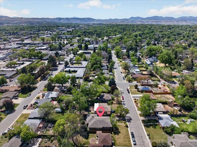 8122 W 17th Avenue, Lakewood, CO 80214