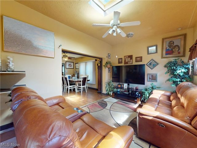 3073 W 116th Street, Cleveland, OH 44111