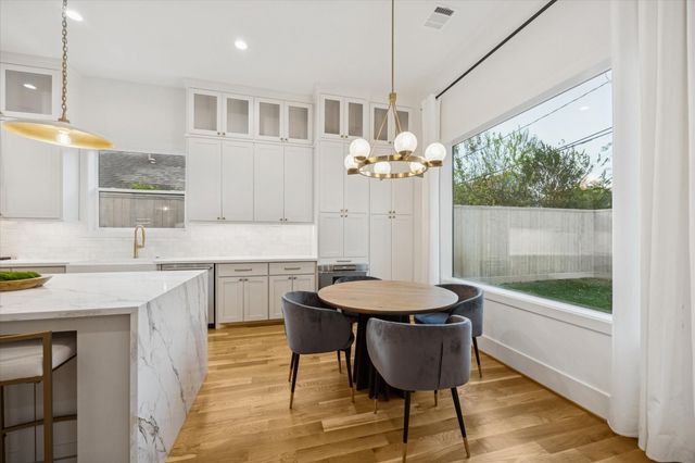 1330 Richelieu Lane, Houston, TX 77018