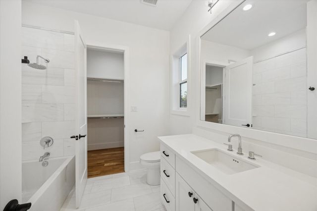 1330 Richelieu Lane, Houston, TX 77018