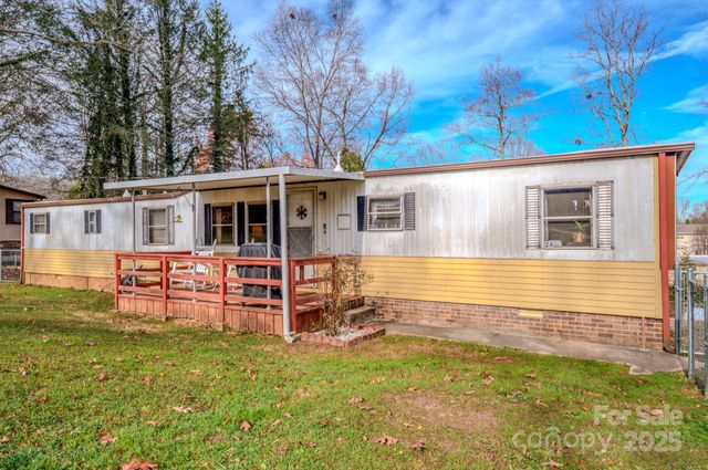 28 Holly Acres Lane, Arden, NC 28704