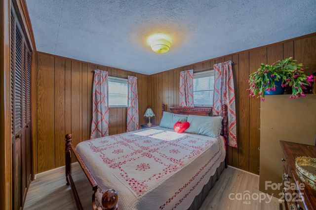 28 Holly Acres Lane, Arden, NC 28704