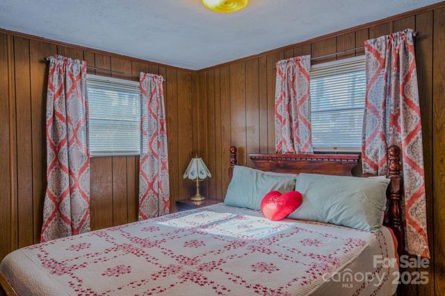 28 Holly Acres Lane, Arden, NC 28704