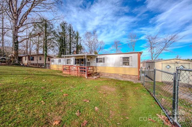 28 Holly Acres Lane, Arden, NC 28704