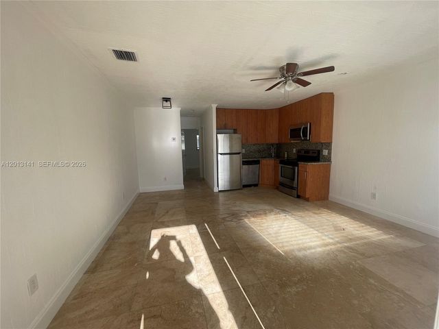 1892 NE 46th St B7, Fort Lauderdale, FL 33308