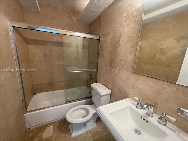 1892 NE 46th St B7, Fort Lauderdale, FL 33308