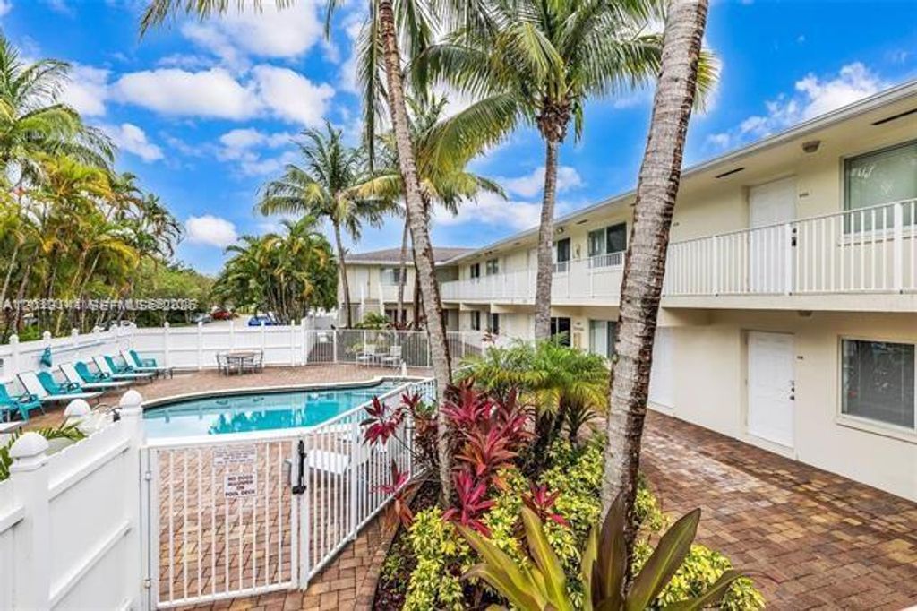 1892 NE 46th St B7, Fort Lauderdale, FL 33308