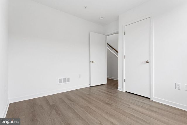 3121 BEACHVIEW LN, Philadelphia, PA 19125