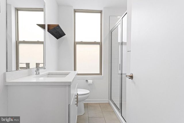 3121 BEACHVIEW LN, Philadelphia, PA 19125