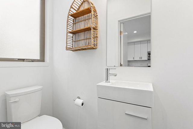 3121 BEACHVIEW LN, Philadelphia, PA 19125