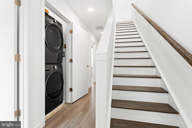 3121 BEACHVIEW LN, Philadelphia, PA 19125