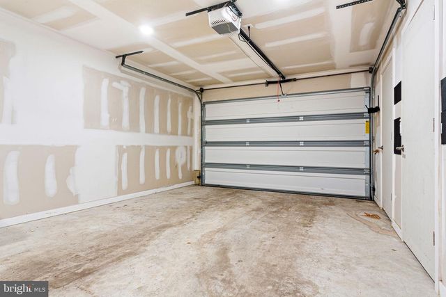 3121 BEACHVIEW LN, Philadelphia, PA 19125