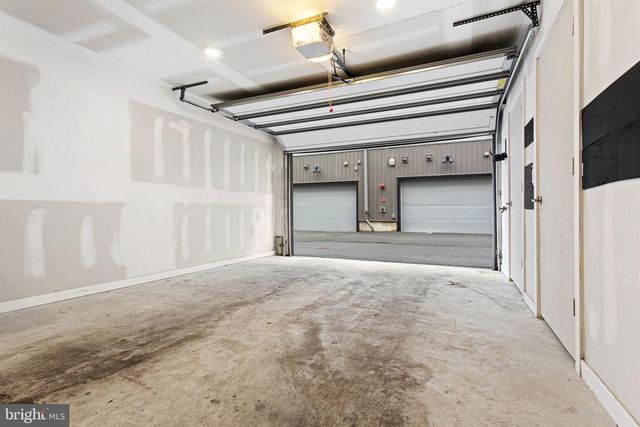 3121 BEACHVIEW LN, Philadelphia, PA 19125