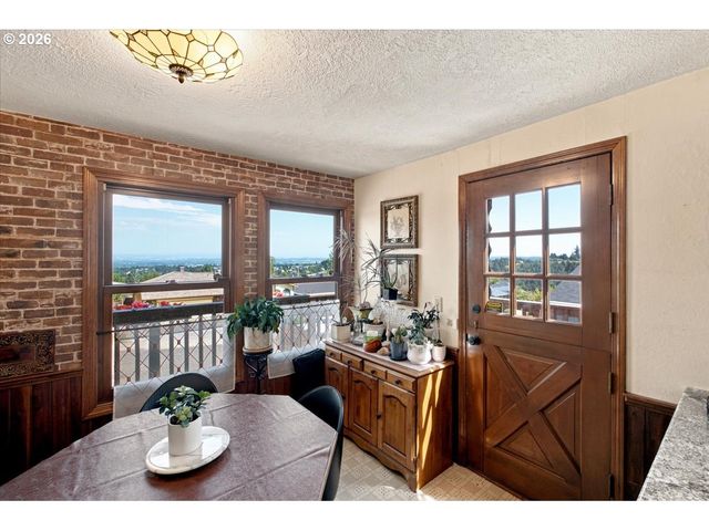 1283 35TH Ave Nw, Salem, OR 97304